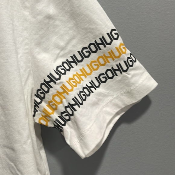 COPY - Hugo white graphic tee size M - Picture 3 of 6